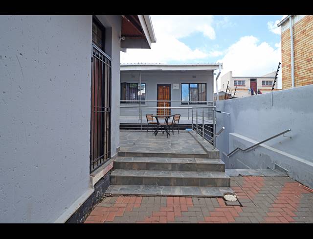 10 BEDROOM HOUSE FOR SALE IN BELLEVUE